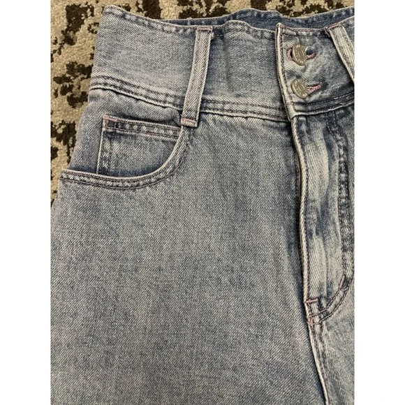 Urban Outfitters BDG White Washed High Rise Short Shorts Size 24 - Picture 2 of 12